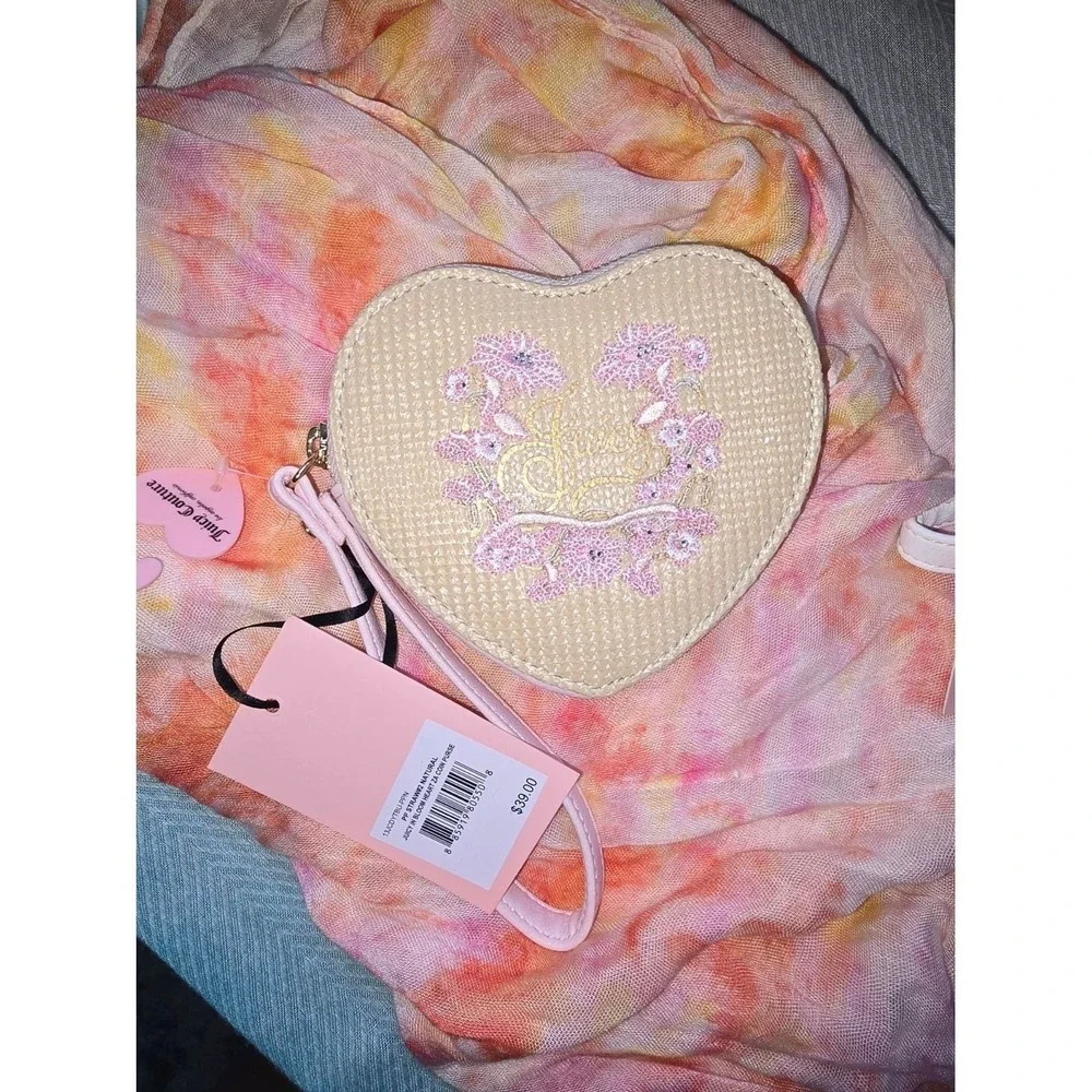Juicy Couture Juicy in Bloom Heart ZA Coin Purse Natural Straw Pink Wristlet NWT